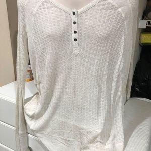 Beautiful linen like tunic. 33” long from shoulder. New with tags.